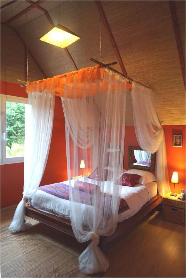 Les Centauris Bed & Breakfast Pleguien Exterior photo